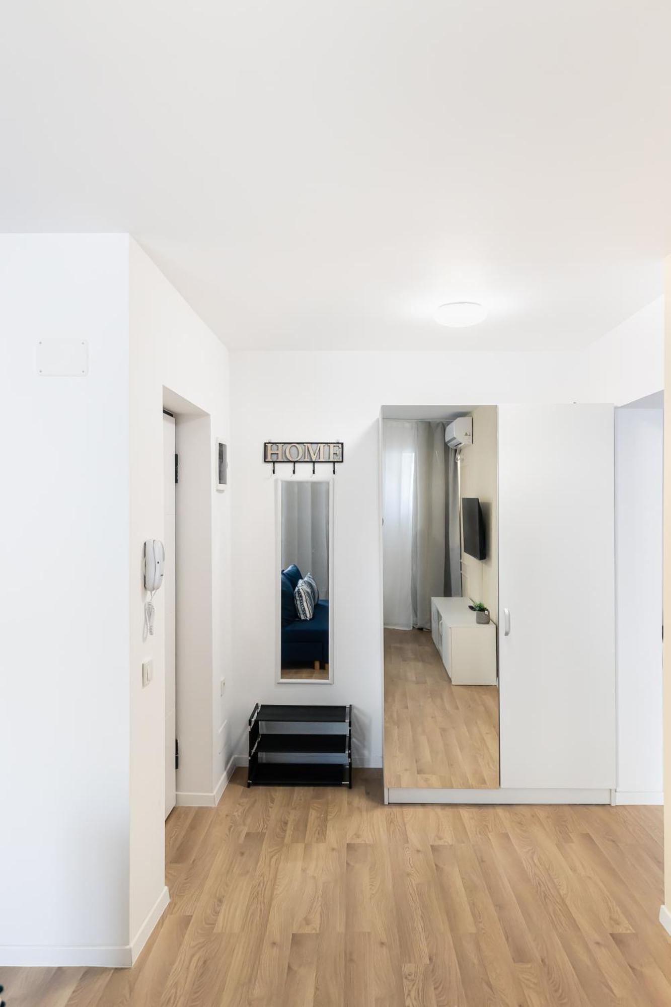 Simplicity Apartments Bukarest Kültér fotó
